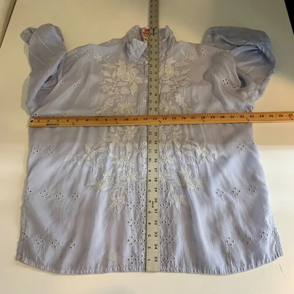 Johnny Was Shirt Womens XS Extra Small Rayon Periwinkle Tab Sleeve Embroidered